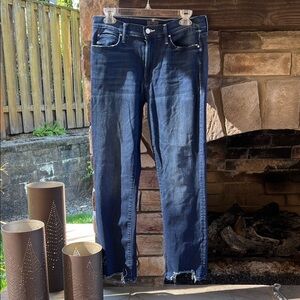 Mother “The Rascal Ankle Chew”  Raw Hem Size 29